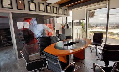 RENTA | Edificio de 336 m2 en 3 niveles, Arboledas del Parque, Qro.