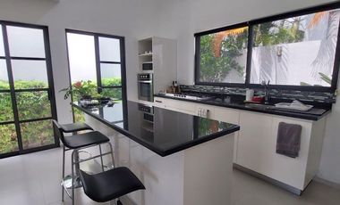 Casa en Fraccionamiento Burgos Bugambilias