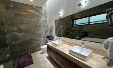 Casa En Venta En Cancun, Residencial Lagos Del Sol