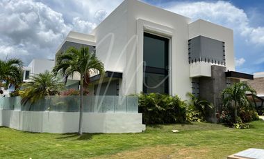 Casa En Venta En Cancun, Residencial Lagos Del Sol