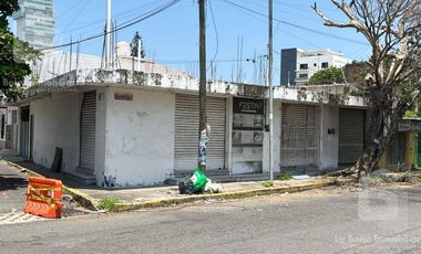 Local en Renta en Esquina sobre Via Muerta