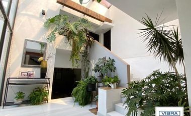 Preciosa casa a la venta en Lomas de San Ángel Inn.