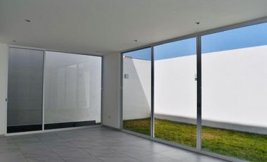 CASA EN VENTA EN ST. ANGELO
