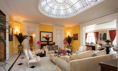 Casa en condominio en  Mansión en venta en La Hacienda