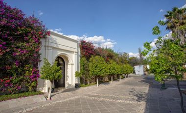 Casa en condominio en  Mansión en venta en La Hacienda