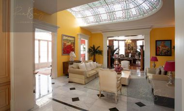 Casa en condominio en  Mansión en venta en La Hacienda