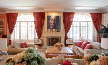 Casa en condominio en  Mansión en venta en La Hacienda