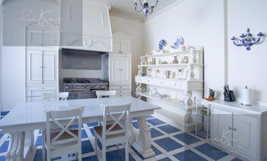 Casa en condominio en  Mansión en venta en La Hacienda