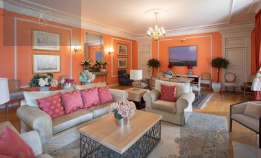 Casa en condominio en  Mansión en venta en La Hacienda