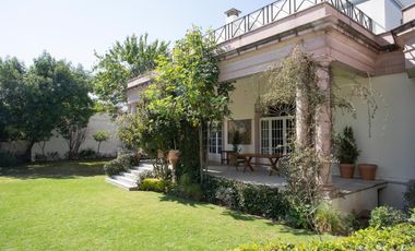 Casa en condominio en  Mansión en venta en La Hacienda