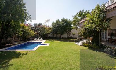 Casa en condominio en  Mansión en venta en La Hacienda