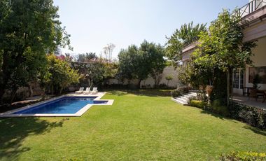 Casa en condominio en  Mansión en venta en La Hacienda