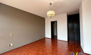 LOMAS VERDES. departamento en venta