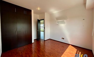 LOMAS VERDES. departamento en venta