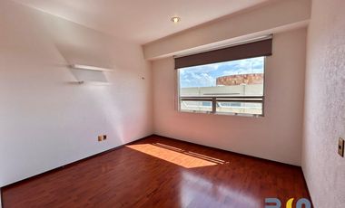 LOMAS VERDES. departamento en venta