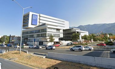 ultimo Local en  VENTA con terraza sobre carr nacional Monterrey