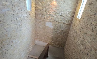 Casa en VENTA a 1.5 km de AV. UNIVERSIDAD, Cuernavaca Morelos.