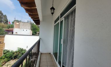 Casa en VENTA a 1.5 km de AV. UNIVERSIDAD, Cuernavaca Morelos.