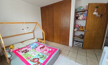 Casa en VENTA a 1.5 km de AV. UNIVERSIDAD, Cuernavaca Morelos.