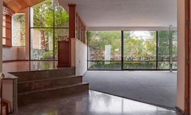 Casa en Venta en condominio en Bosques de las Lomas