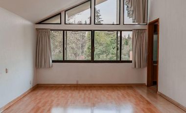 Casa en Venta en condominio en Bosques de las Lomas