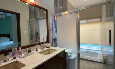 Espaciosa residencia en venta en Valladolid