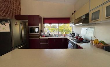 Espaciosa residencia en venta en Valladolid