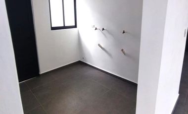 Venta de Casa en Privada con Amenidades, Zona Norte de Mérida