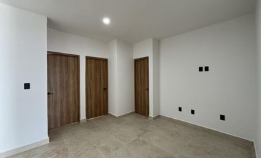 LOMAS DEL DORADO, Casa en VENTA con amplio jardin, estancia de TV y 3 recamaras con baño