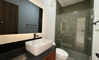 LOMAS DEL DORADO, Casa en VENTA con amplio jardin, estancia de TV y 3 recamaras con baño