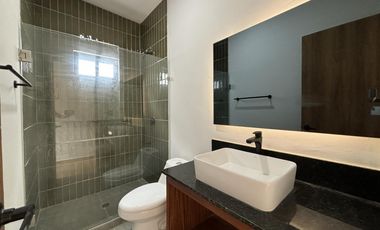 LOMAS DEL DORADO, Casa en VENTA con amplio jardin, estancia de TV y 3 recamaras con baño