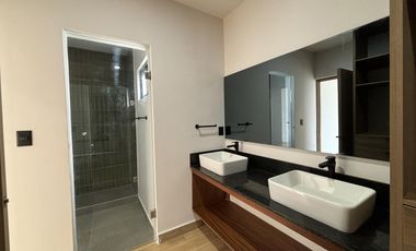 LOMAS DEL DORADO, Casa en VENTA con amplio jardin, estancia de TV y 3 recamaras con baño