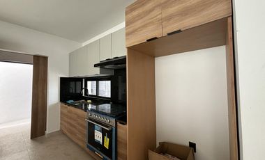 LOMAS DEL DORADO, Casa en VENTA con amplio jardin, estancia de TV y 3 recamaras con baño