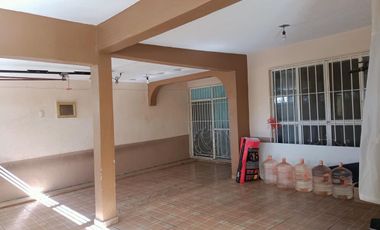 Venta de Casa - Fraccionamiento Colinas del Rio en Aguascalientes.