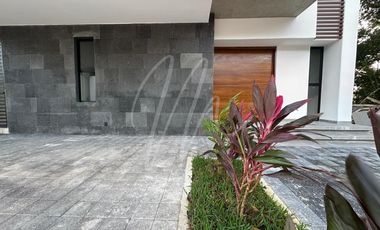 CASA EN VENTA EN CANCUN, VIA CUMBRES RESIDENCIAL
