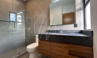 CASA EN VENTA EN CANCUN, VIA CUMBRES RESIDENCIAL