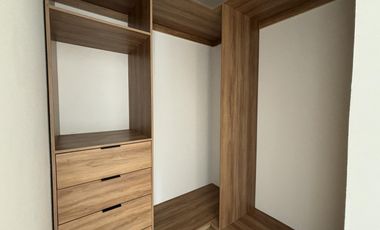 LOMAS DEL DORADO, Casa en VENTA con recamara en planta baja y 3 en planta alta, jardin y estancia de TV