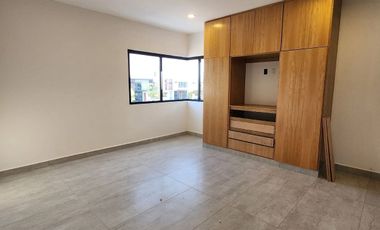 Casa 4 Recamaras en Venta en Fraccionamiento Las Palmas