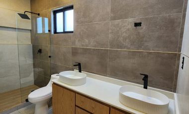 Casa 4 Recamaras en Venta en Fraccionamiento Las Palmas