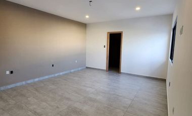 Casa 4 Recamaras en Venta en Fraccionamiento Las Palmas