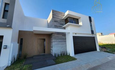 Casa 4 Recamaras en Venta en Fraccionamiento Las Palmas