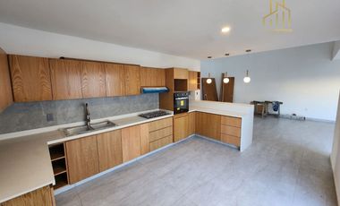 Casa 4 Recamaras en Venta en Fraccionamiento Las Palmas