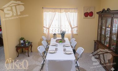 Amplia casa en venta, Fraccionamiento Oceanía.