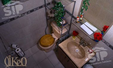 Amplia casa en venta, Fraccionamiento Oceanía.