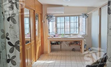 Amplia casa en venta, Fraccionamiento Oceanía.