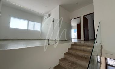 Casa en venta en Cancun Lagos del sol