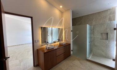 Casa en venta en Cancun Lagos del sol