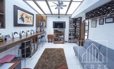 Casa en Venta en Calle Mazatlán en  La Condesa M