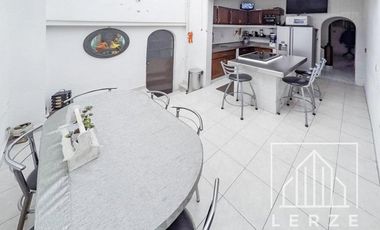 Casa en Venta en Calle Mazatlán en  La Condesa M