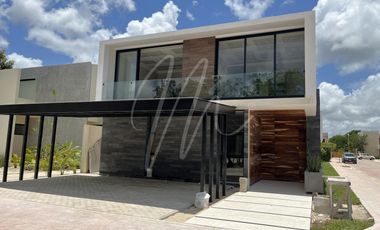 Casa en venta en Cancun Lagos del sol
